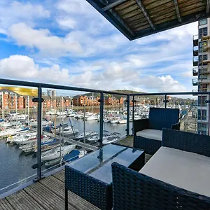 Just Wales - Meridian Wharf, Marina View - 2 Bed Apartment Swansea